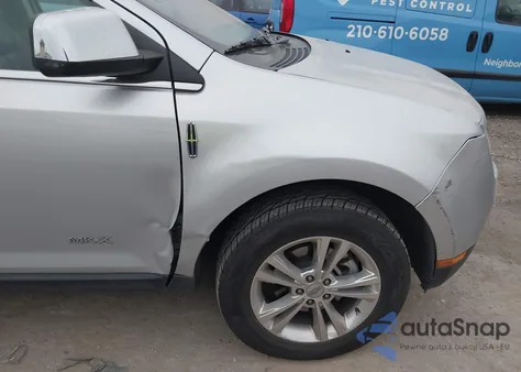 2010 Lincoln Mkx z USA, uszkodzony, nr VIN 2LMDJ6JC1ABJ32601